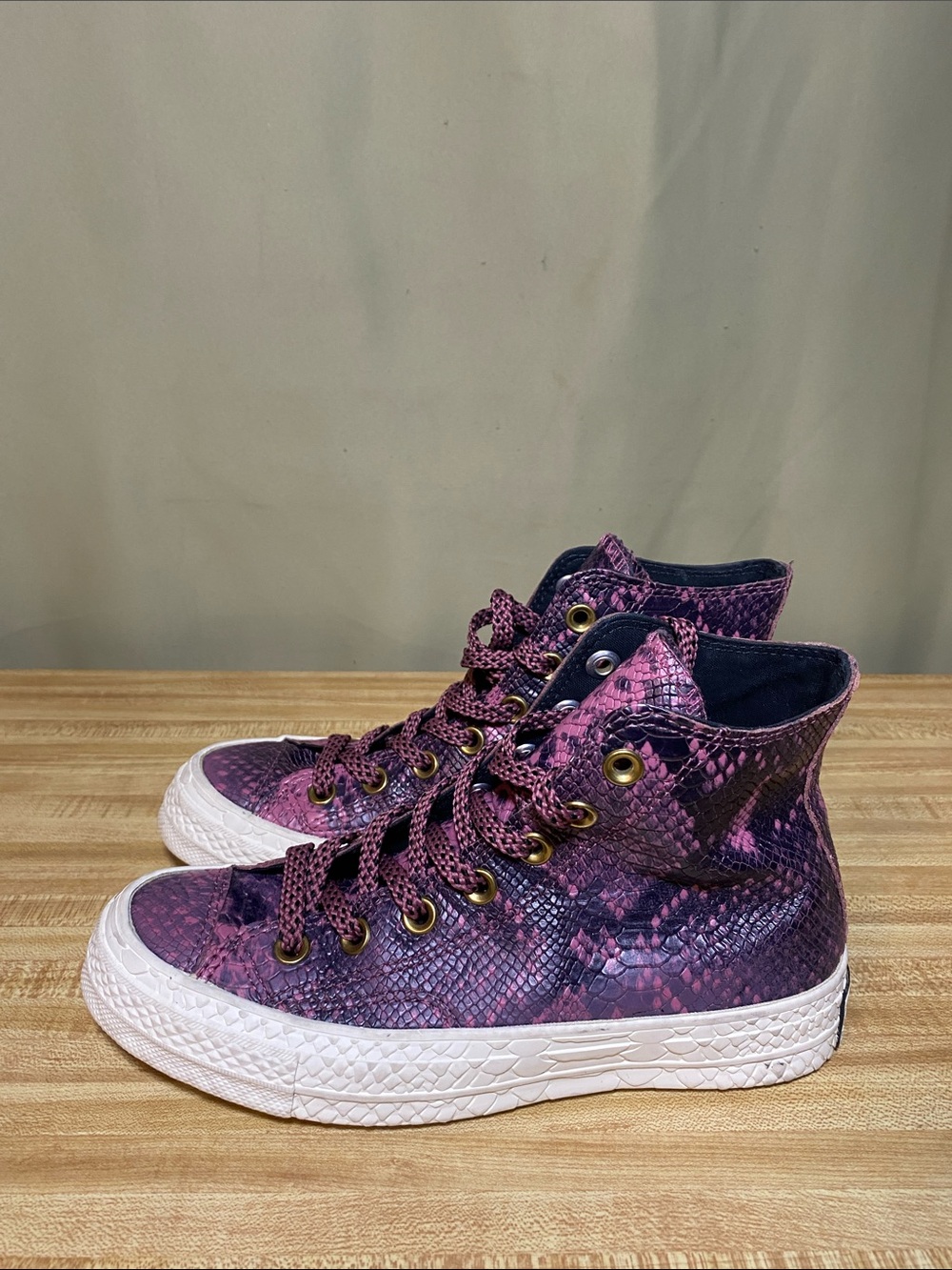 Converse Chuck 70 Hi Vintage Wine Snakeskin Leather Women’s 6